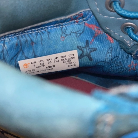 SpongeBob Timberlands. - Picture 7 of 9